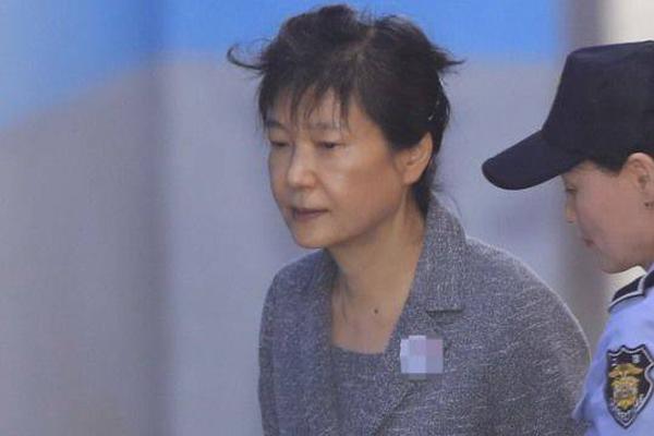 暗黑地牢2怎么在旅店休息时刷好感度